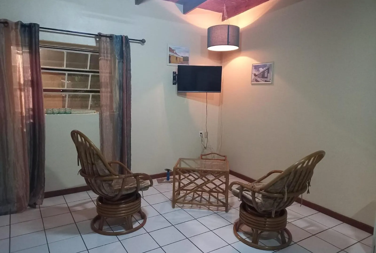 Right In The Middle Apartment Willemstad Curacao